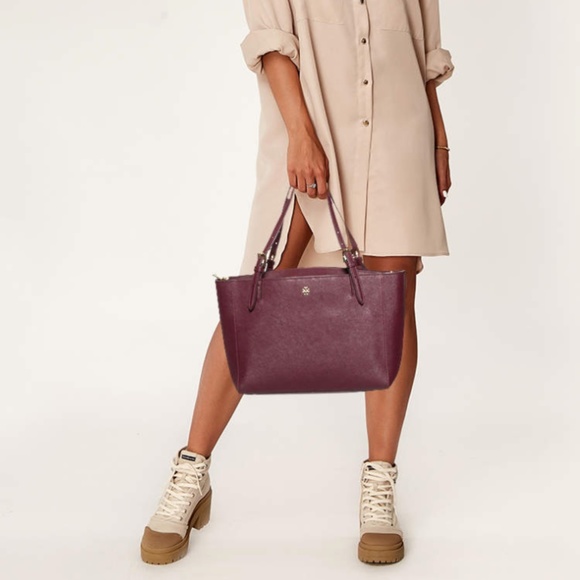 Tory Burch Handbags - Tory Burch Burgundy Leather Medium York Buckle Tote